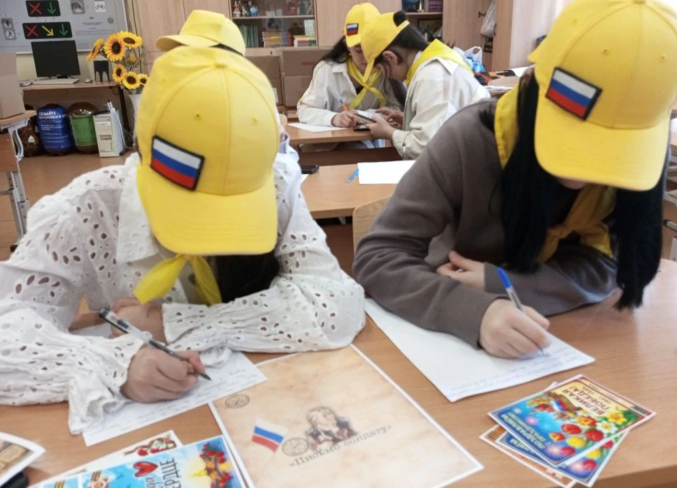 📚ЮНЫЕ ЖУКОВЦЫ🇷🇺в действии🌍.  В преддверии Дня Победы в ВОВ,ребята школьного отряда,,Юные жуковцы,, М