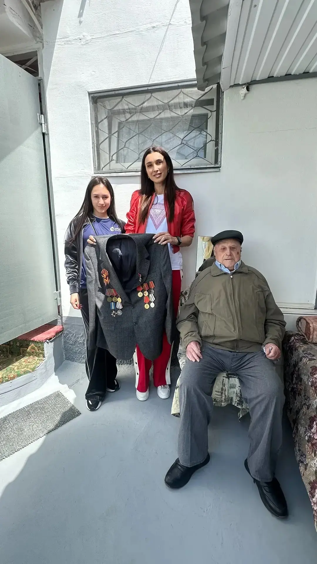 Дорогие сторонники!   Наш председатель в Крыму Новикова Элина Сергеевна и сторонники фонда поддержив