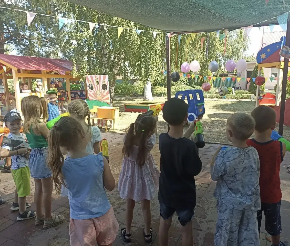 По народным приметам - Яблочный Спас означает наступление  осени. В подготовительной гр...