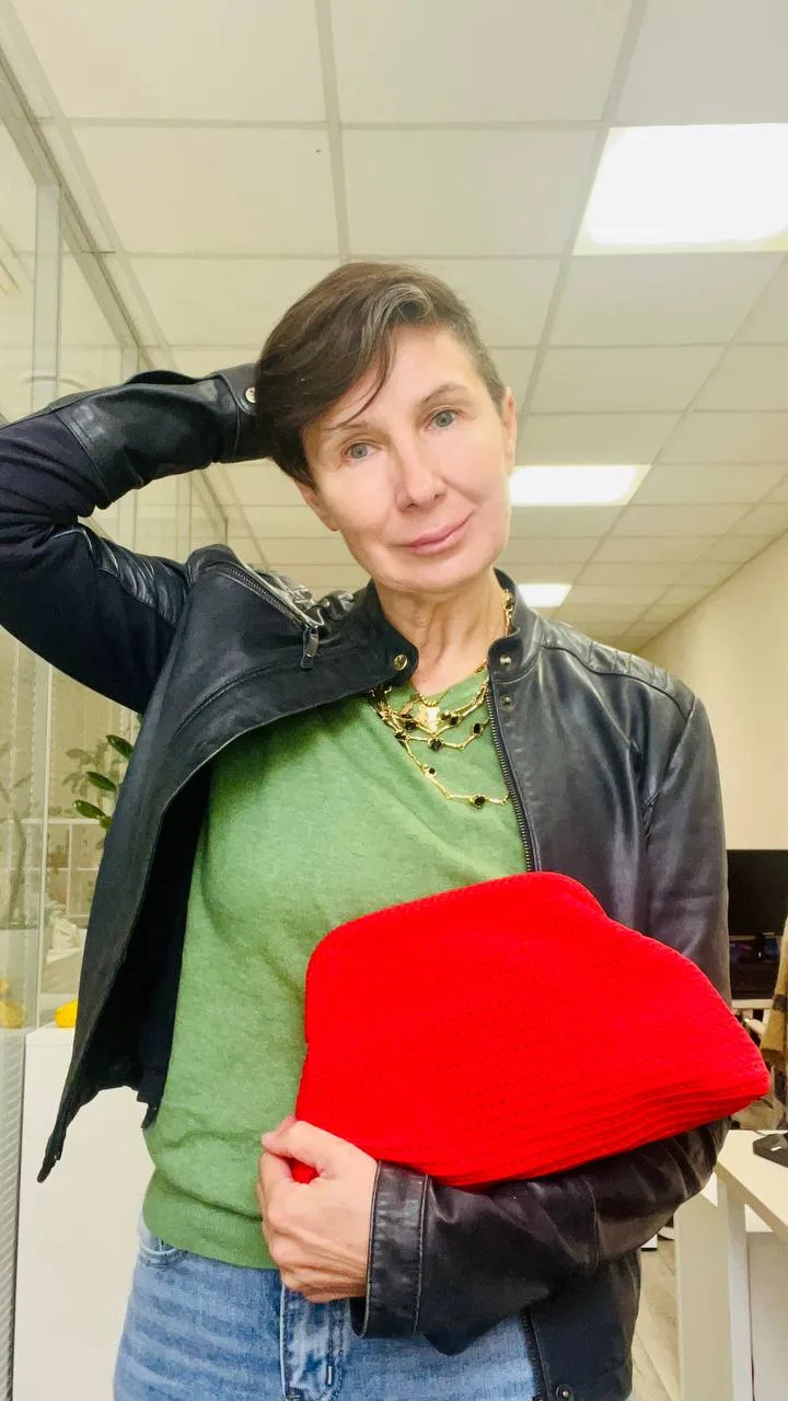Сегодня не лук, а так, одёжа. Зато я начала процесс обратного отжима собственного шмоть...