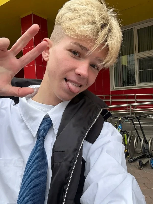 Скучаете по школе?❤️

❤️ — да
🔥 — ДАААА
😈 — неа