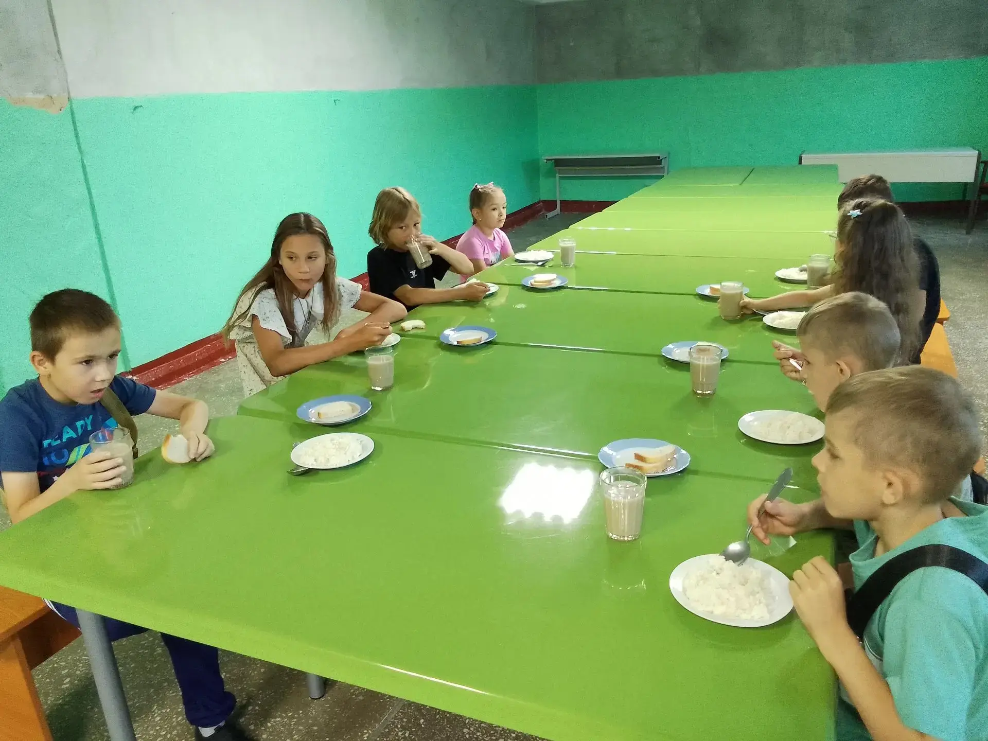 1 июля — яркая точка в смене «Солнышко»! ☀️

Этот день запомнится нам надолго:
✅ Зарядка и завтрак —