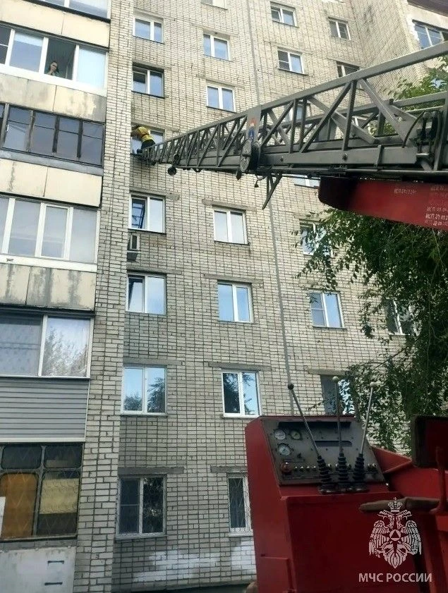 Малыш за закрытой дверью🔥

Вновь рассказываем вам о неравнодушии и отзывчивости специалистов МЧС Ро