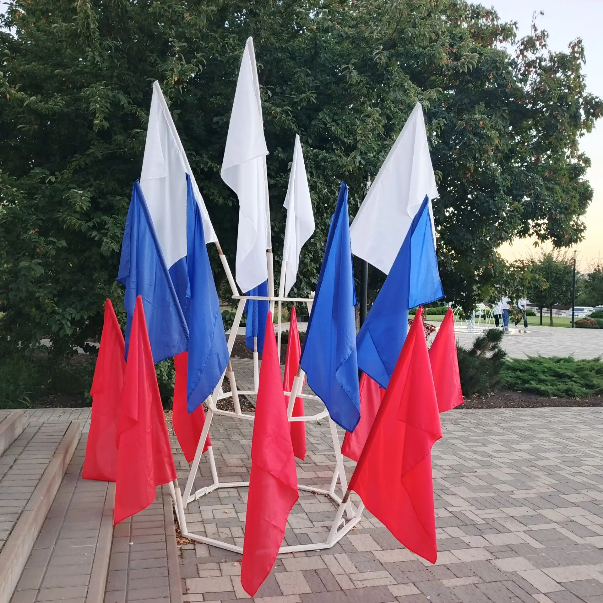 Ежегодно 22 августа в России отмечается День Государственного флага Российской Федераци...
