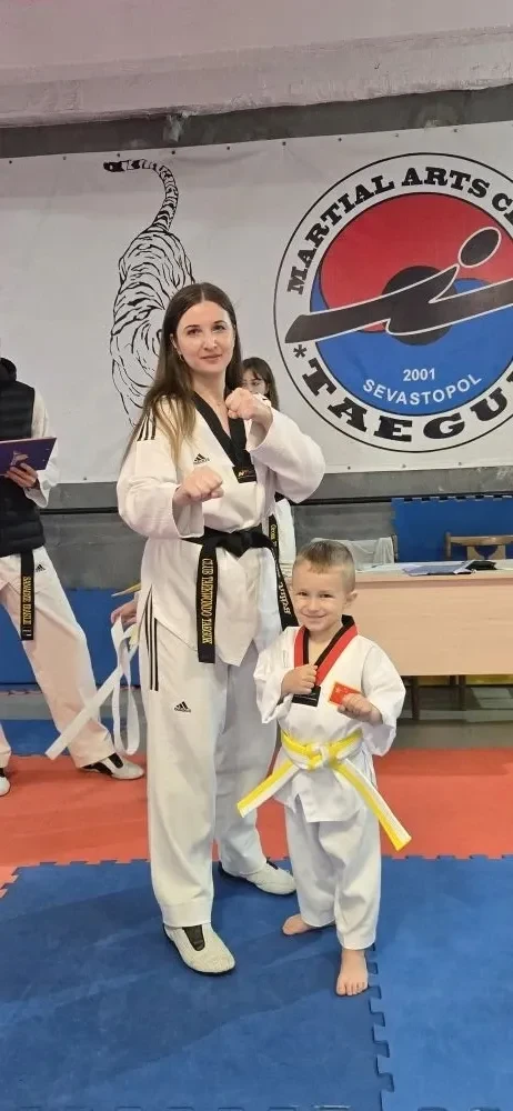 Гордимся нашими чемпионами! 🥋 Александр из группы "Эколята" покорил новую вершину – жёлтый пояс по 