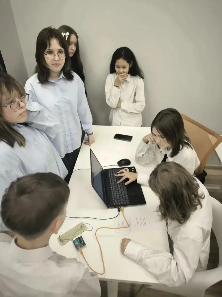 📍Наши ученики успешно завершили обучение в  Кванториуме!  🎓 Сегодня завершился увлекательный путь на
