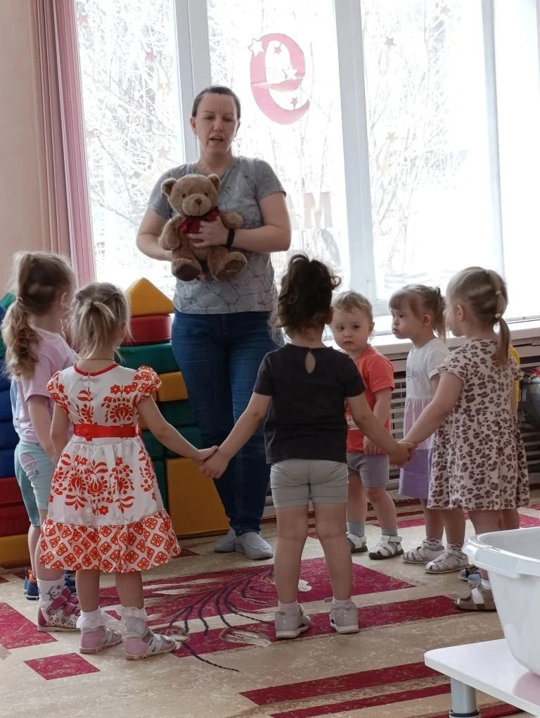 💫В первой младшей группе прошла экспериментальная деятельность💫 на тему: "Опыты с вод...