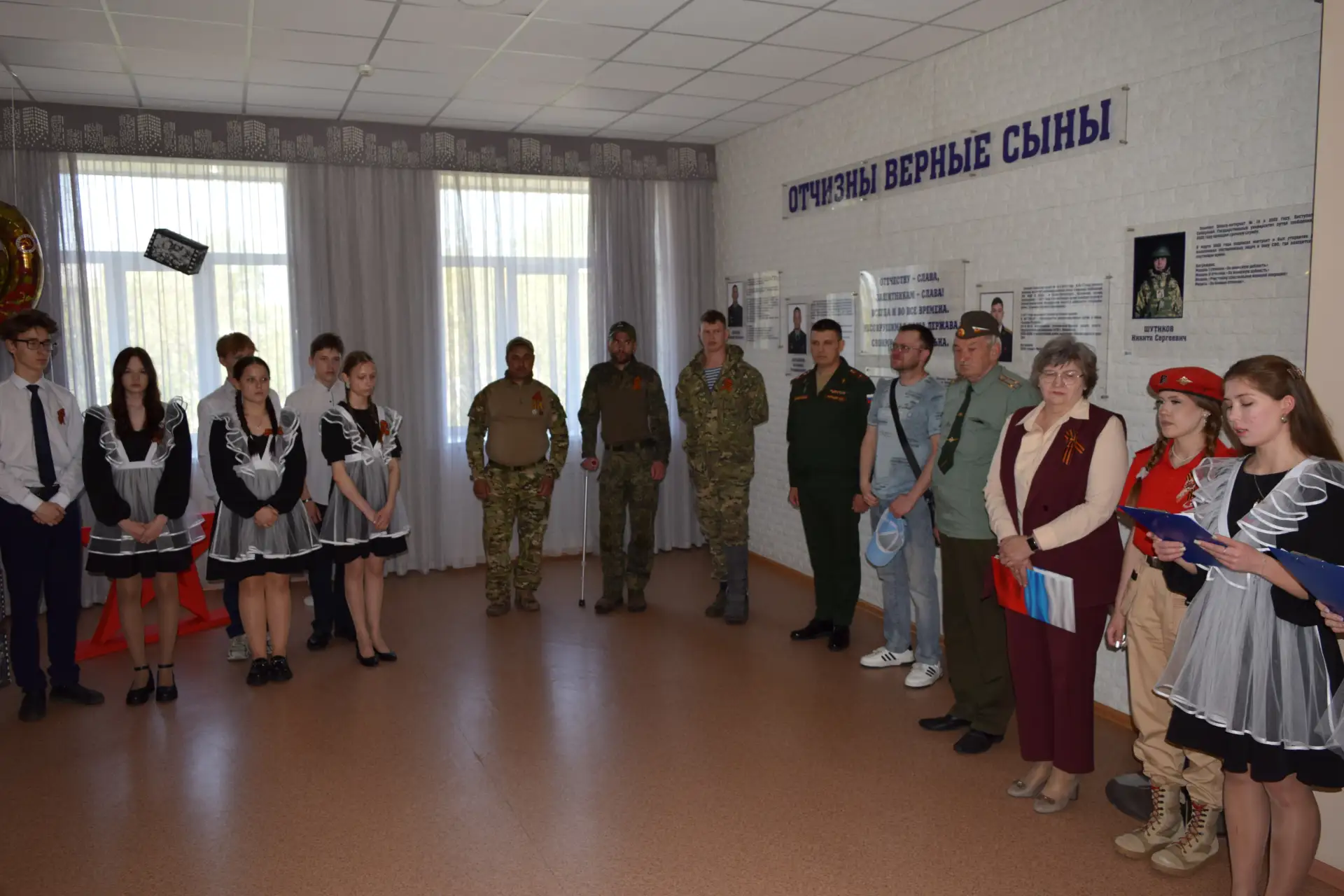 В Барабинском районе открыли "Парту Героя"🇷🇺  8 мая  в РЖД Лицее №6 произошло трогательное и значимо