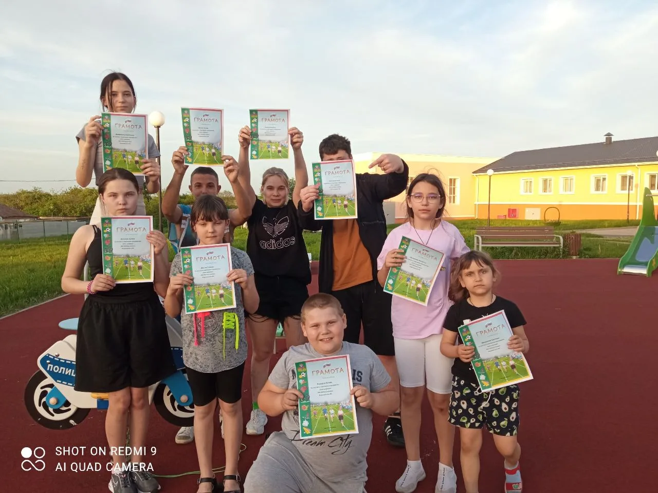 В рамках программы по патриотическому воспитанию «Мы рождённые в России» мы провели спо...