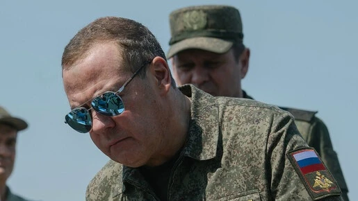 ⚡️ Медведев заявил о возможности России нанести удар по Киеву и объектам НАТО