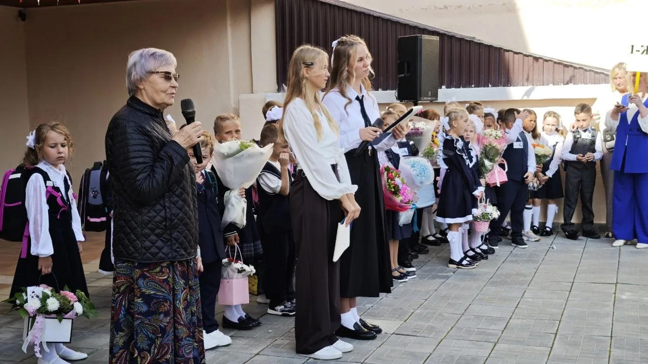 День знаний в школьном отделении №3: с памятью о герое и верой в будущее