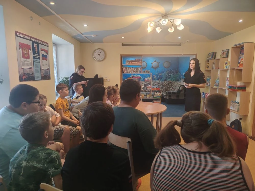 ☀️ Сегодня в нашем лагере — День безопасности! 🛡️
Ребята вместе с  инспектором  ПДН вспомнили, как 