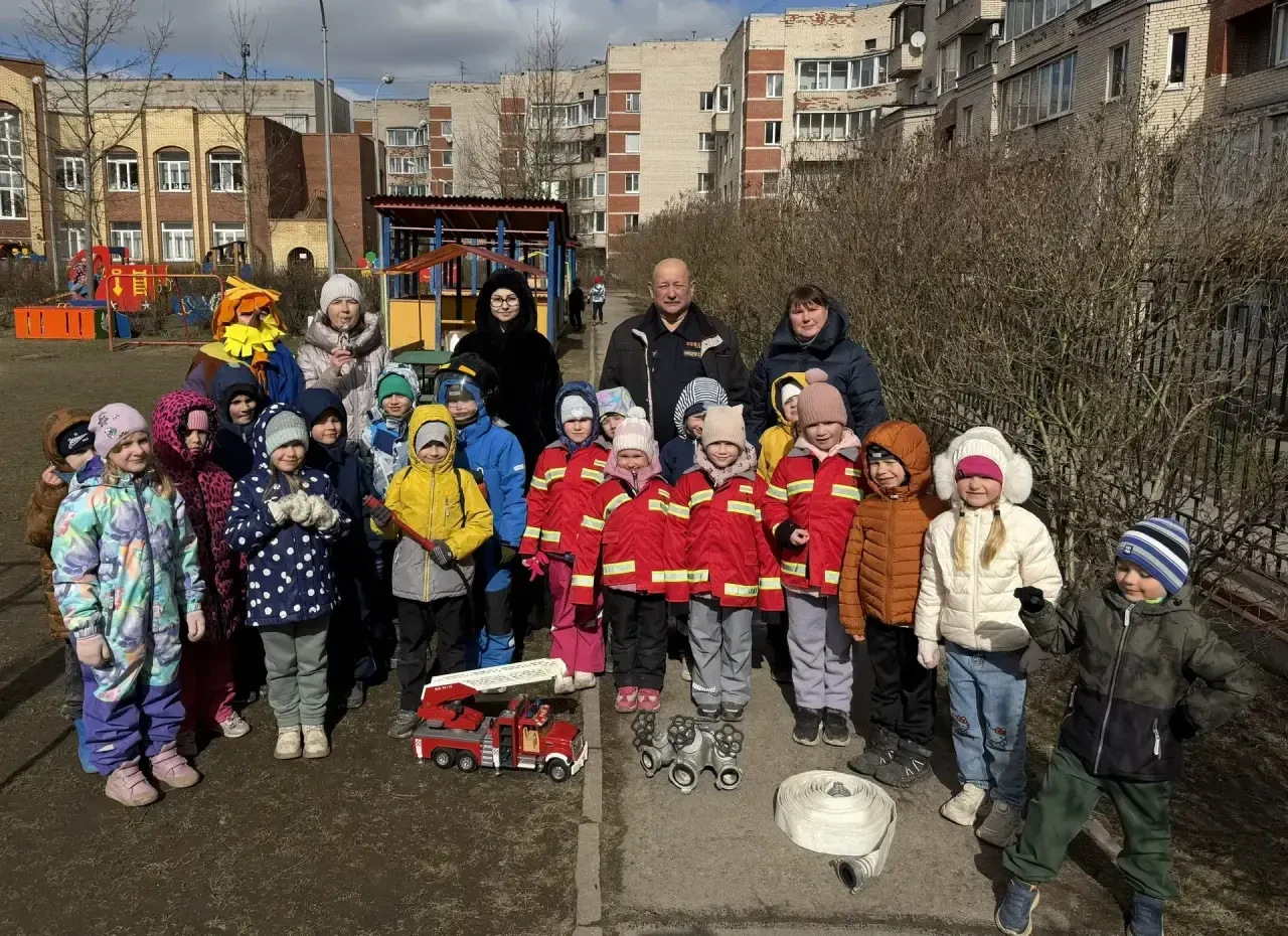 🚒 Пожарно-спасательные отряды: главное за неделю  ⭐ ПСО Василеостровского района Сотрудники отряда п