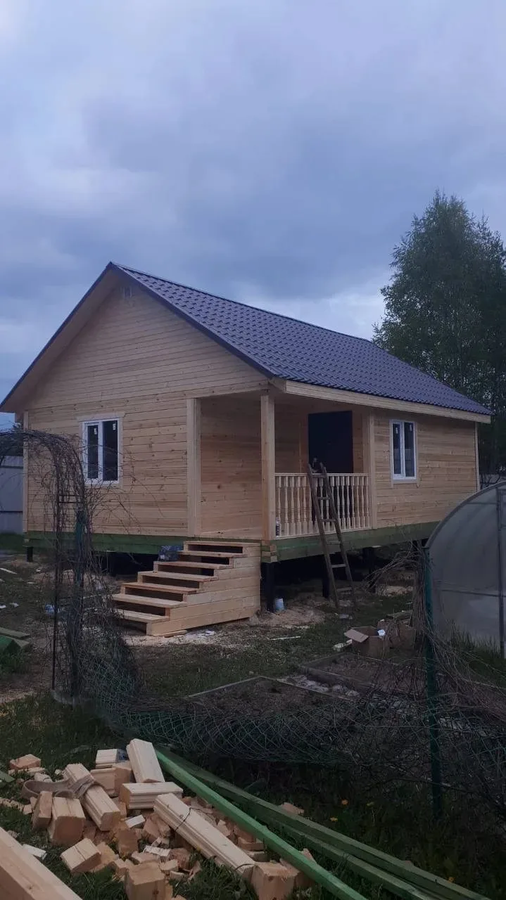 Дом из профилированного бруса 140х140. Размеры 6х8. Комплектация "под ключ": сруб из бр...