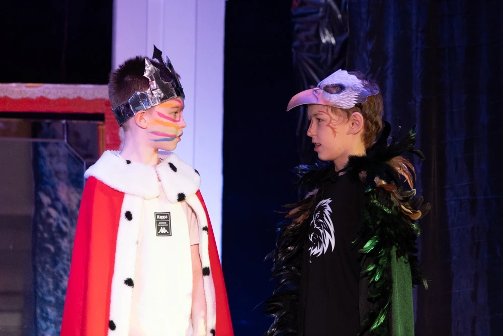 В царстве Йагупопа 🦜   🎭 Сегодня наши юные артисты из школьной театральной студии «ТИМ» перенесли зр
