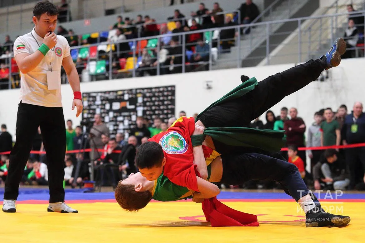 🤼24-26 сентябрьдә Актанышның «Батыр» спорткомплексында яшүсмерләр арасында Минтимер Шә...