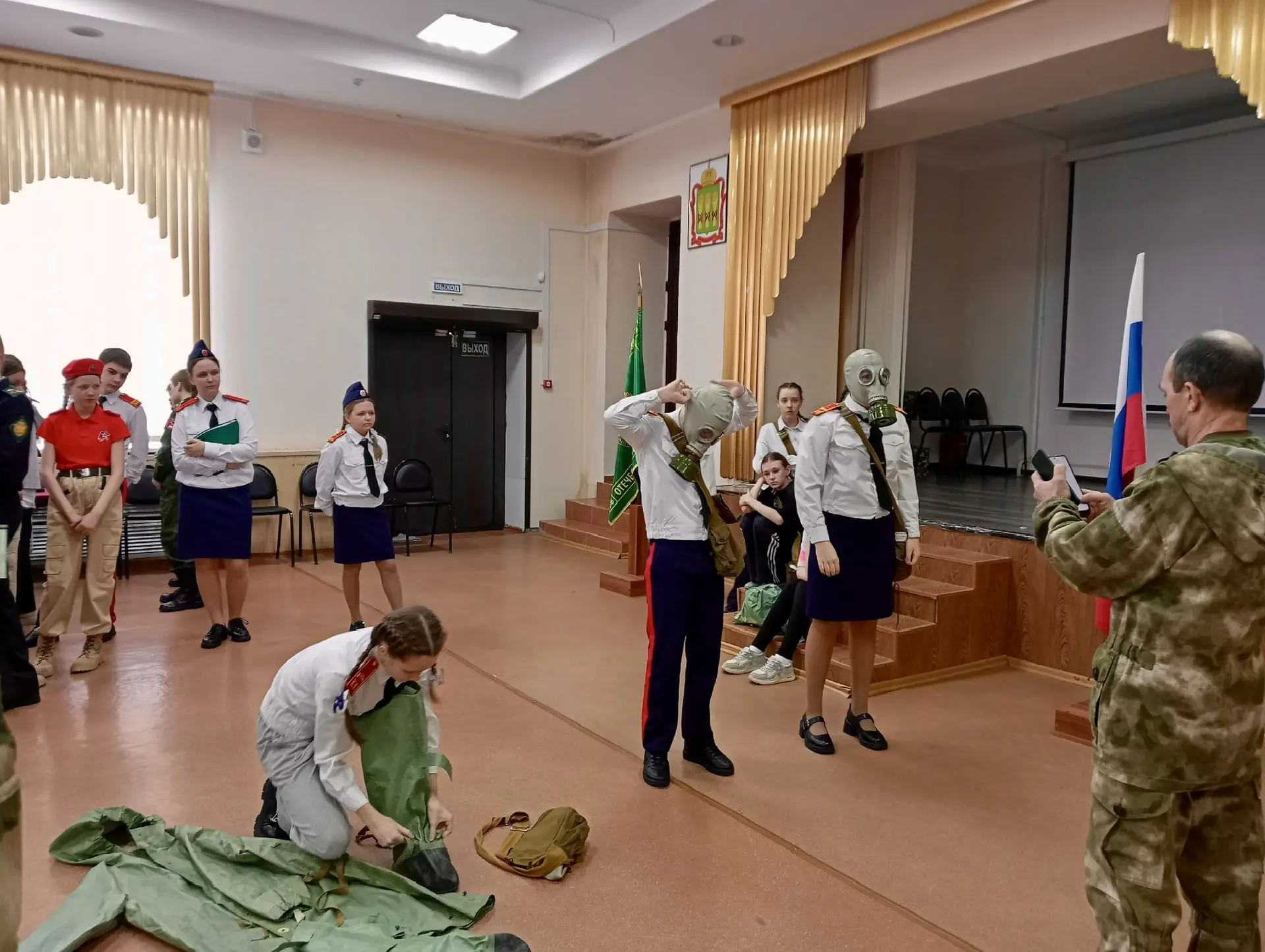 Школа с. Засечное: Наследники России   Команда кадет 8г и 6в кадетских казачьих классов приняла  уча