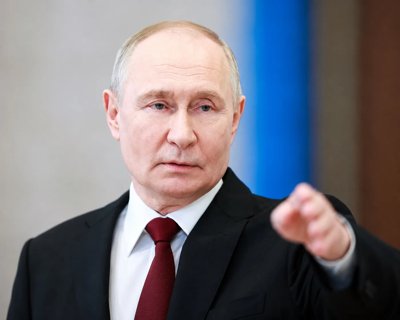 Путин поставил жёсткий дедлайн: до 1 июля правительство и ФСБ обязаны обеспечить беспер...