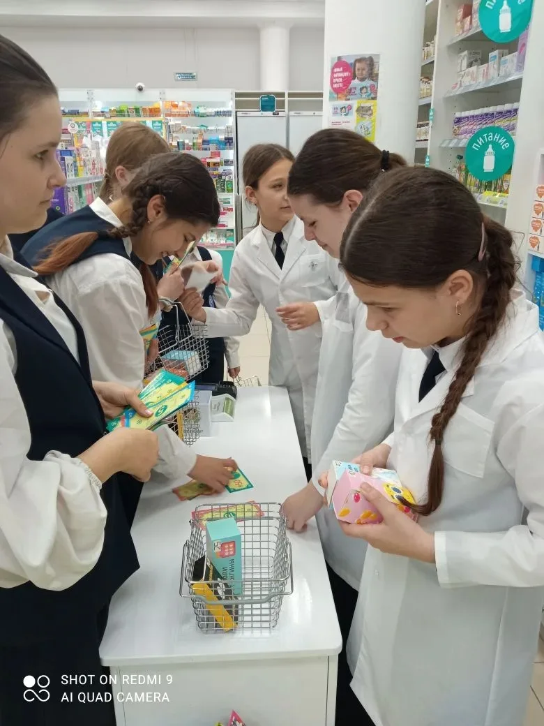 В рамках проекта «Врачи — профессиональный ориентир» Екатерина Константиновна Вялых, гл...