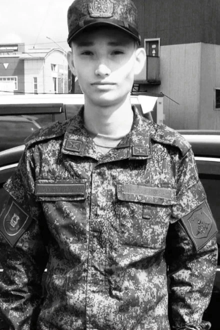 ❗ОТДАЛ ЖИЗНЬ ЗА РОДИНУ В 19 ЛЕТ: ПОДВИГ И ТРАГЕДИЯ КИРИЛЛА ЧЕЧЕНИНА