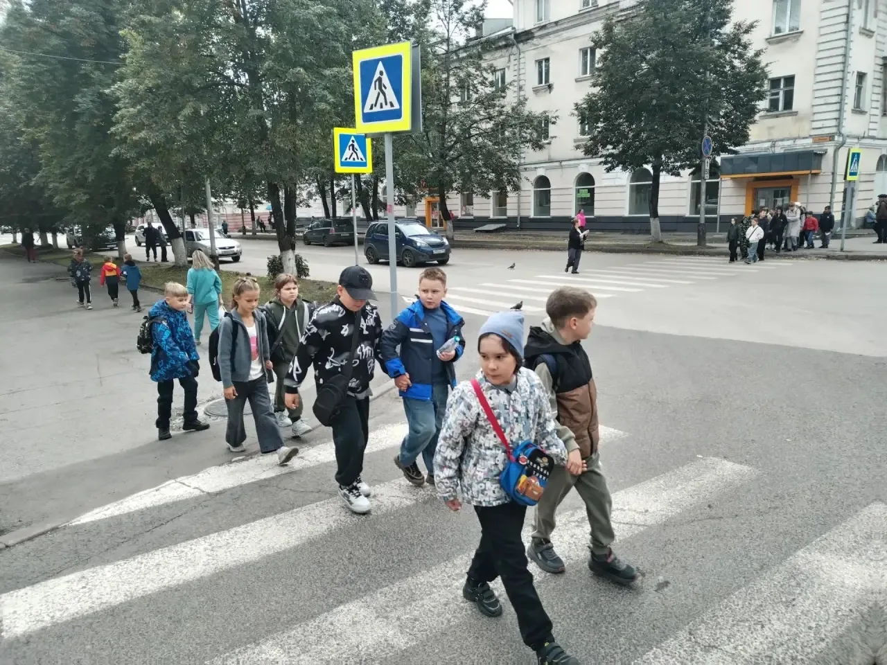 🚌 Дом — Школа — Дом: прокладываем безопасный маршрут!