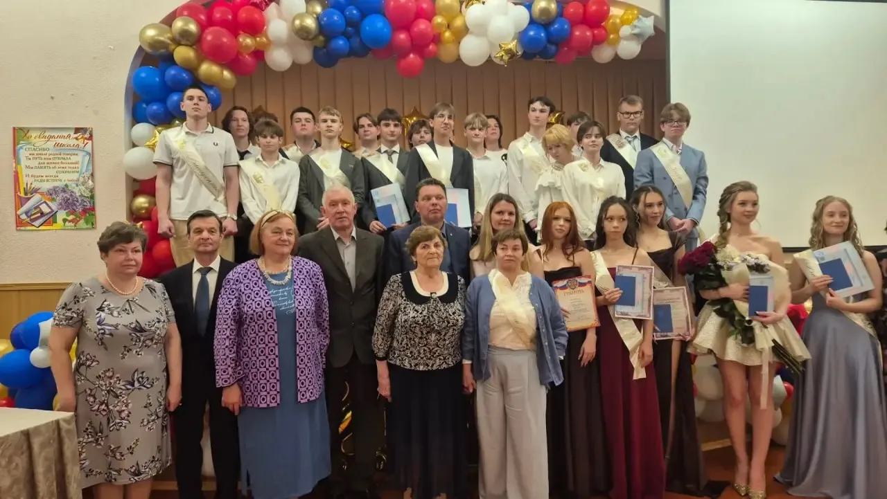 🎉 Выпускной-2026 в МОУ СОШ имени Д. И. Зернова (отделение Федюково)! 🎉

27 июня в нашей школе прош