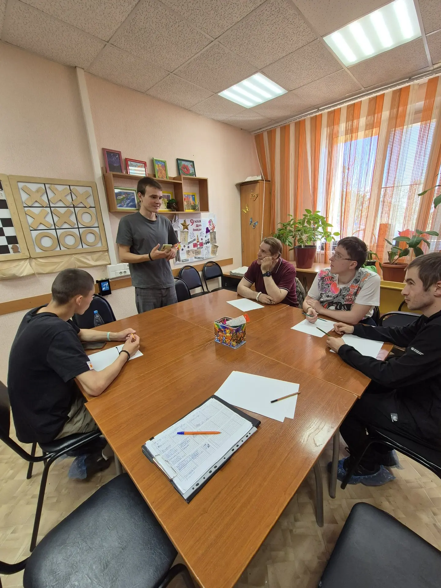 Психологические занятия помогают лучше понимать себя, свои эмоции и особенности мышления. Когда они 