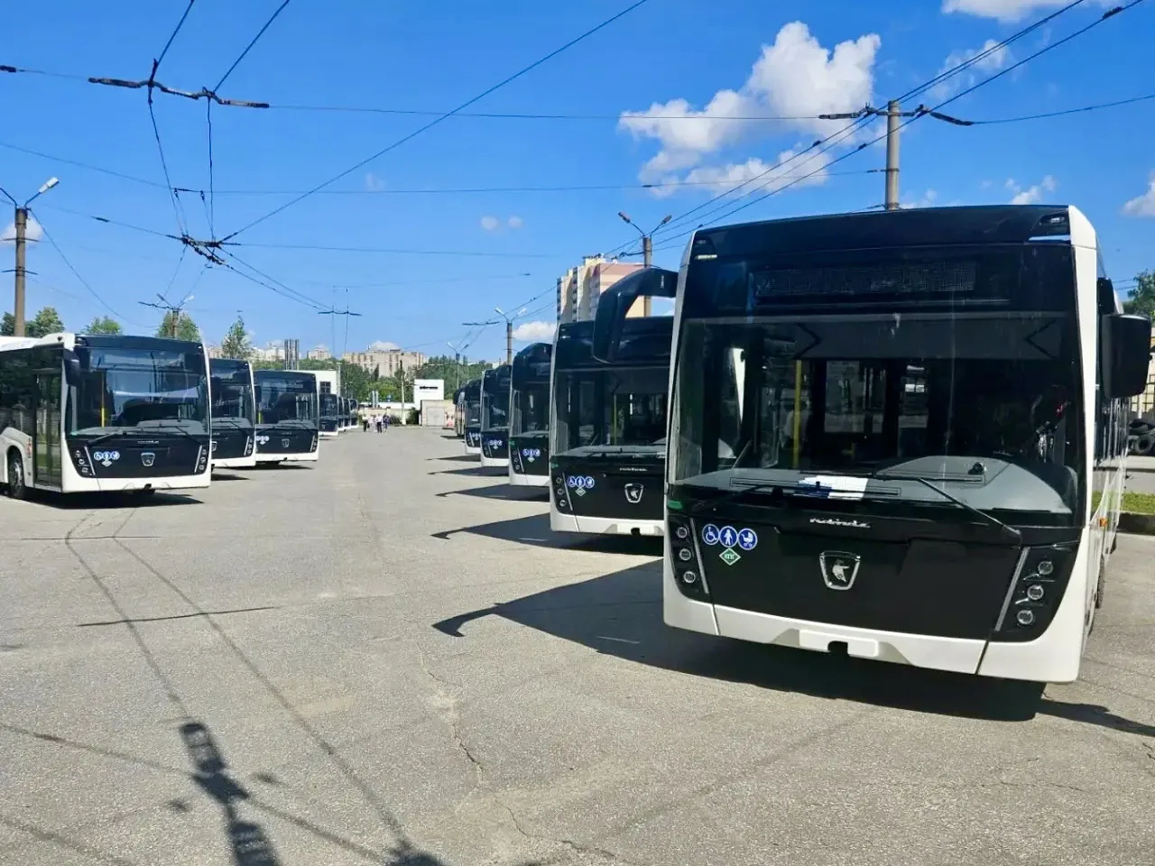 🚌 Чувашия обновляет автопарк: в 2026-2027 годах на линию выйдут 76 новых автобусов

Масштабное обно