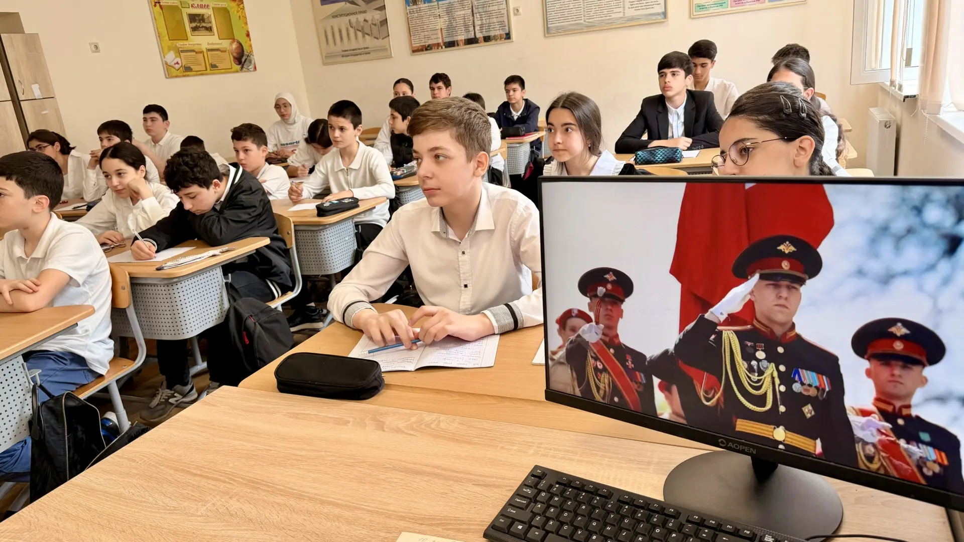 «Разговоры о важном»: быть народом, быть страной