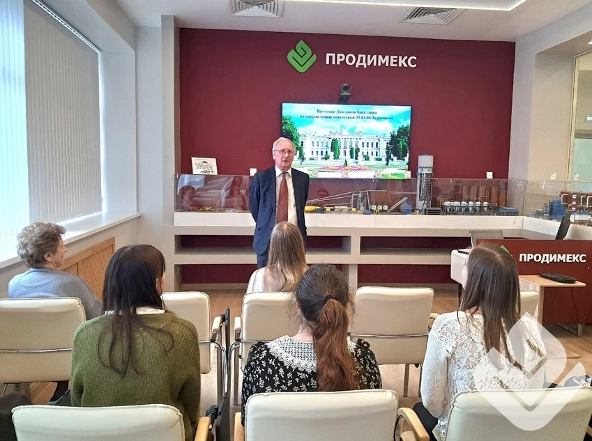 «Продимекс» поздравляет молодых специалистов👏👏👏🧑‍🎓 На кафедре Растениеводства и лу...