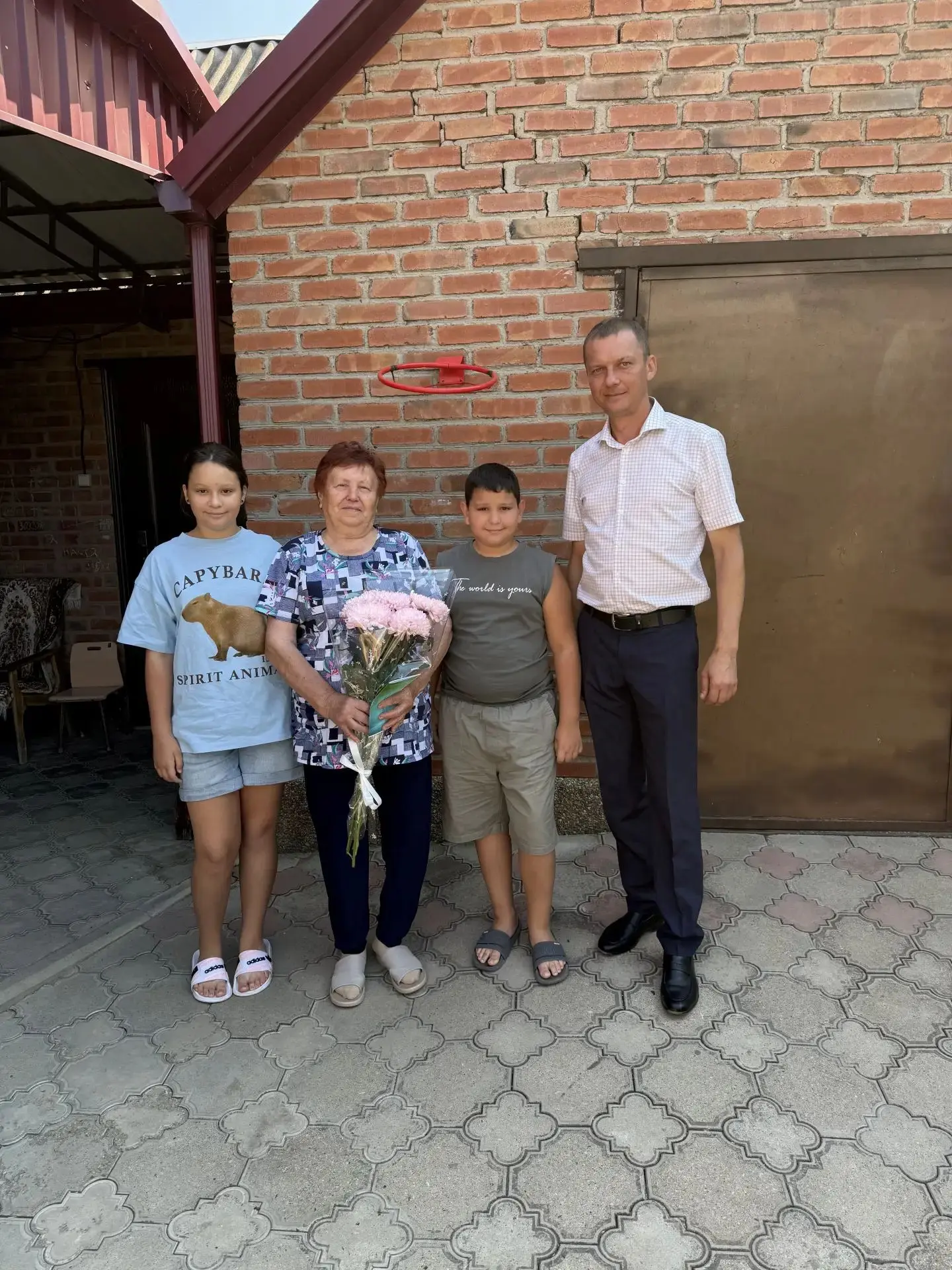 💐Глава Новопокровского сельского поселения Виктор Михайлович Гречушкин тепло поздравил...