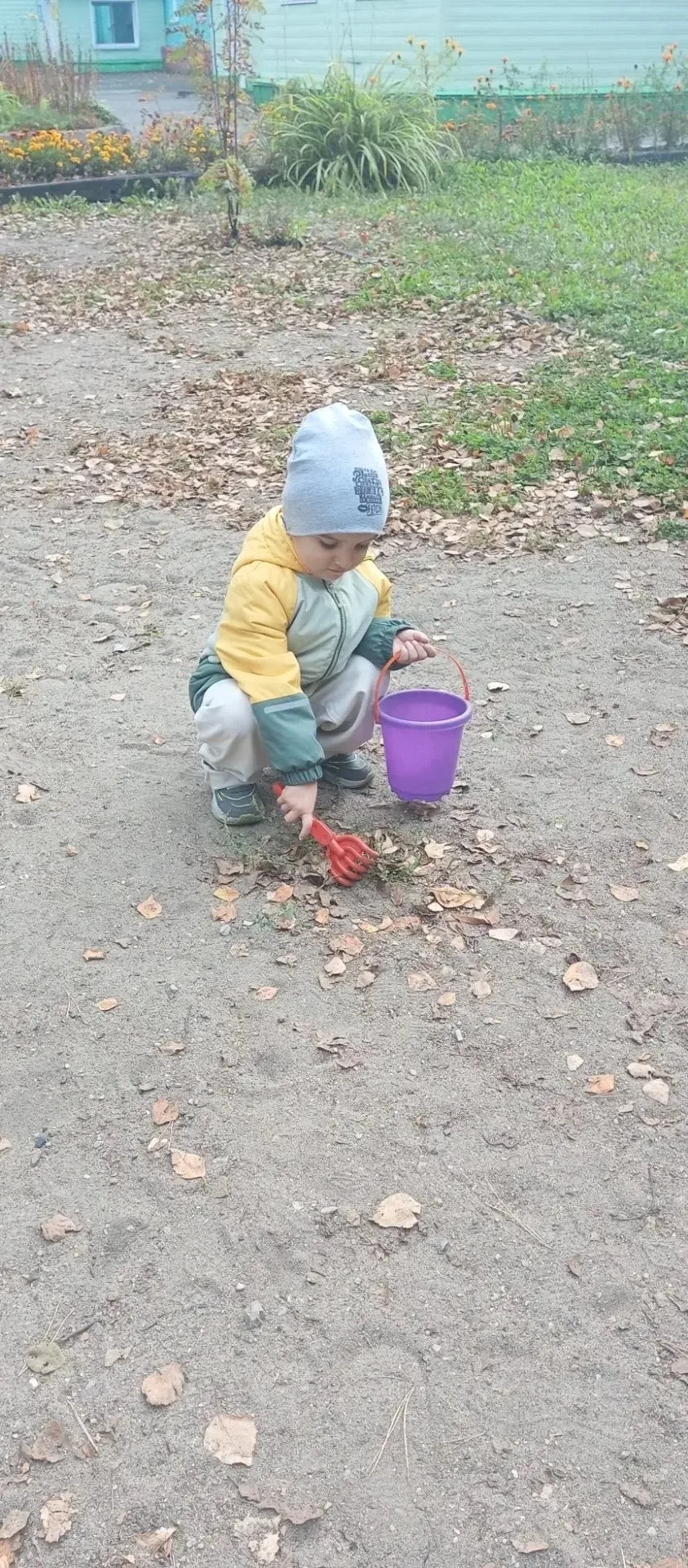 🍁Ребята старшей группы ловят последние теплые осенние деньки🍂 Осень вступила в свои п...