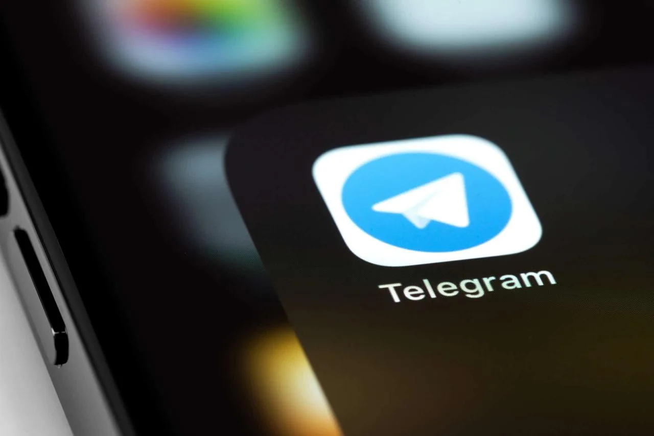 Telegram может заработать в России вслед за Roblox

https://naked-science.ru/community/1194246