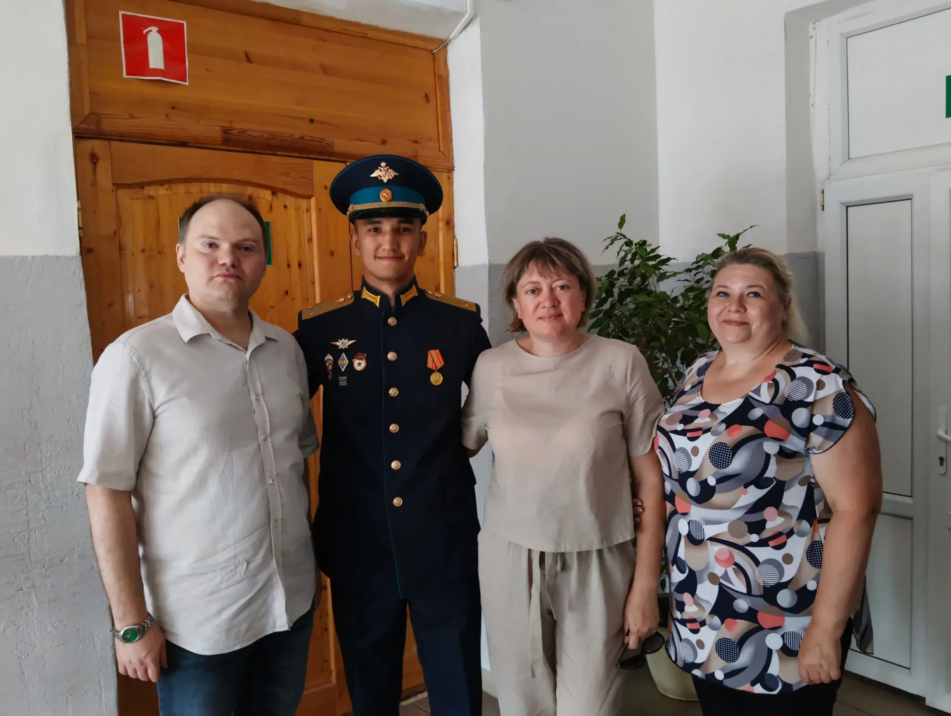 От школьной парты до офицерских погон

Никита Бисалиев, окончивший МОУ «СОШ № 106» в 2021 году, сего