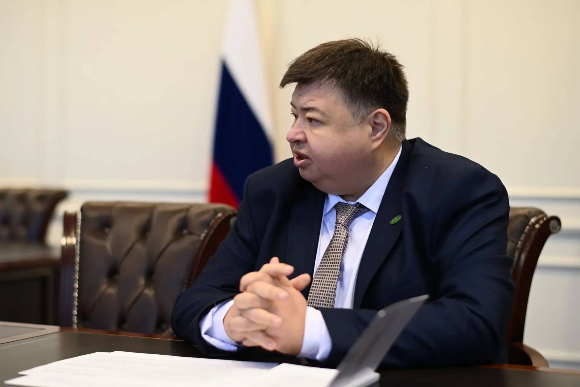 Мурат Кумпилов заслушал доклад Уполномоченного по правам человека в Адыгее  В Доме правительства рес