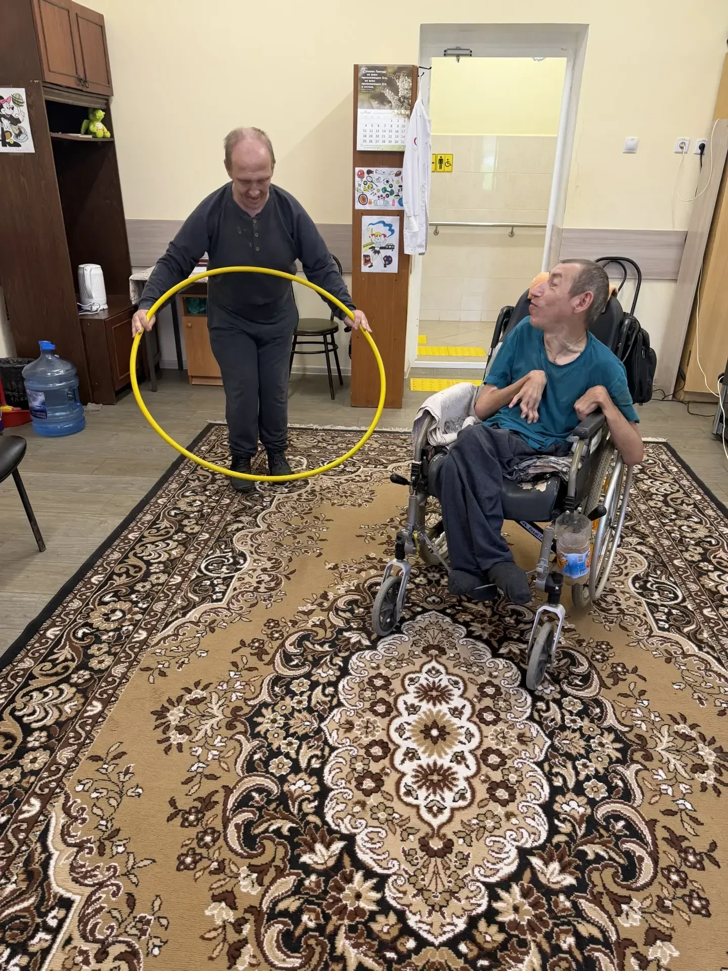 В «Кимовском доме заботы» «Родник души» не бывает скучно! Каждый тут находит занятие се...