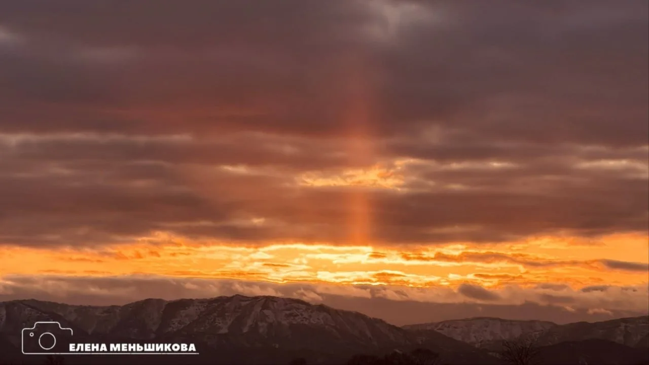 Как прекрасна и удивительна наша природа! 🌇  Делимся потрясающими кадрами заката от https://t.me/lov