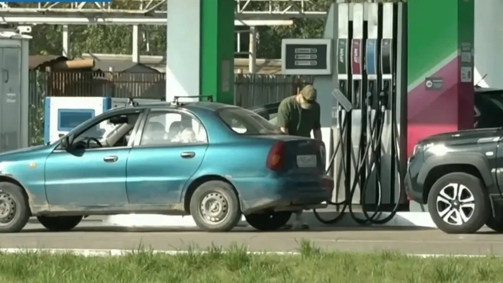 🚨 В Янауле топливо есть, но сохраняются большие очереди

В городе фиксируется отложенный спрос: пос