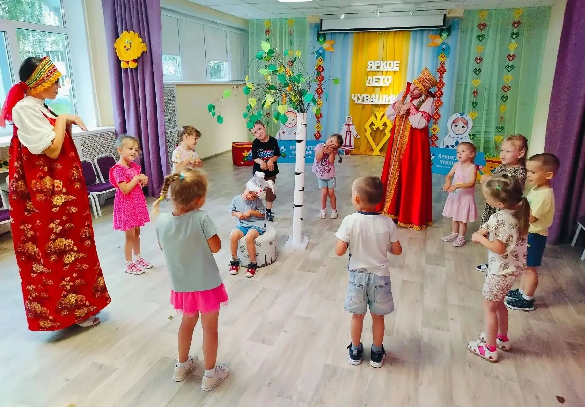 В нашем детском саду состоялся яркий и душевный праздник хороводных игр. Ребята с радостью погрузили