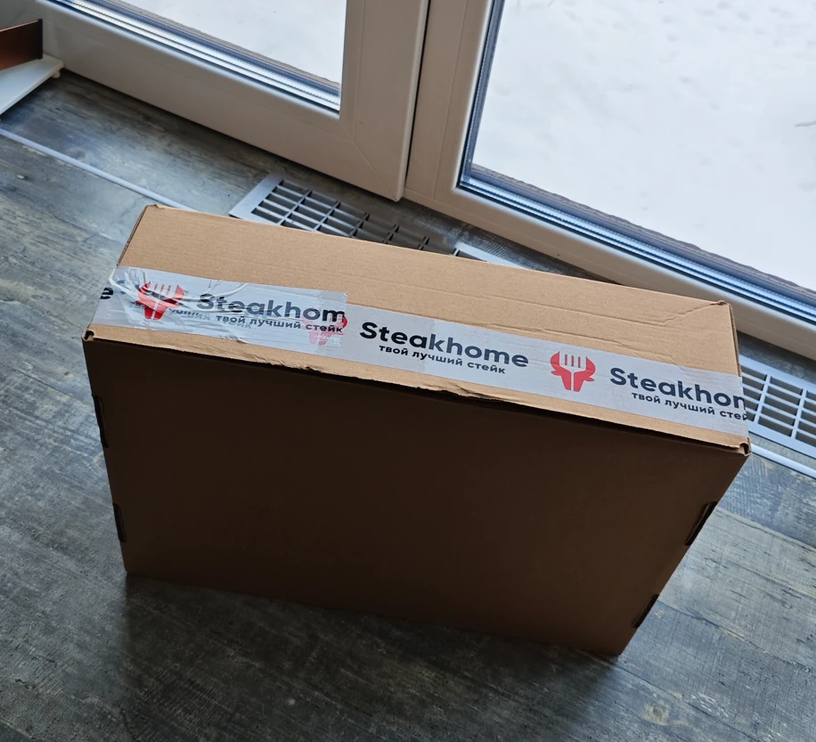 Вот такой новогодний подарок от моих друзей из steakhome.ru привезли мне сегодня! 🎅 Ребрышки из мрам