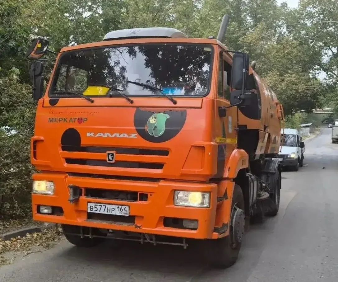 Работы по благоустройству продолжаются силами МБУ "Дорстрой". Сегодня будет задействова...