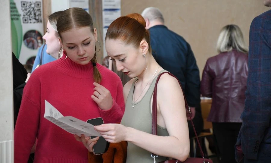 Кадровый центр Орловской области поможет молодёжи определиться с будущей специальностью