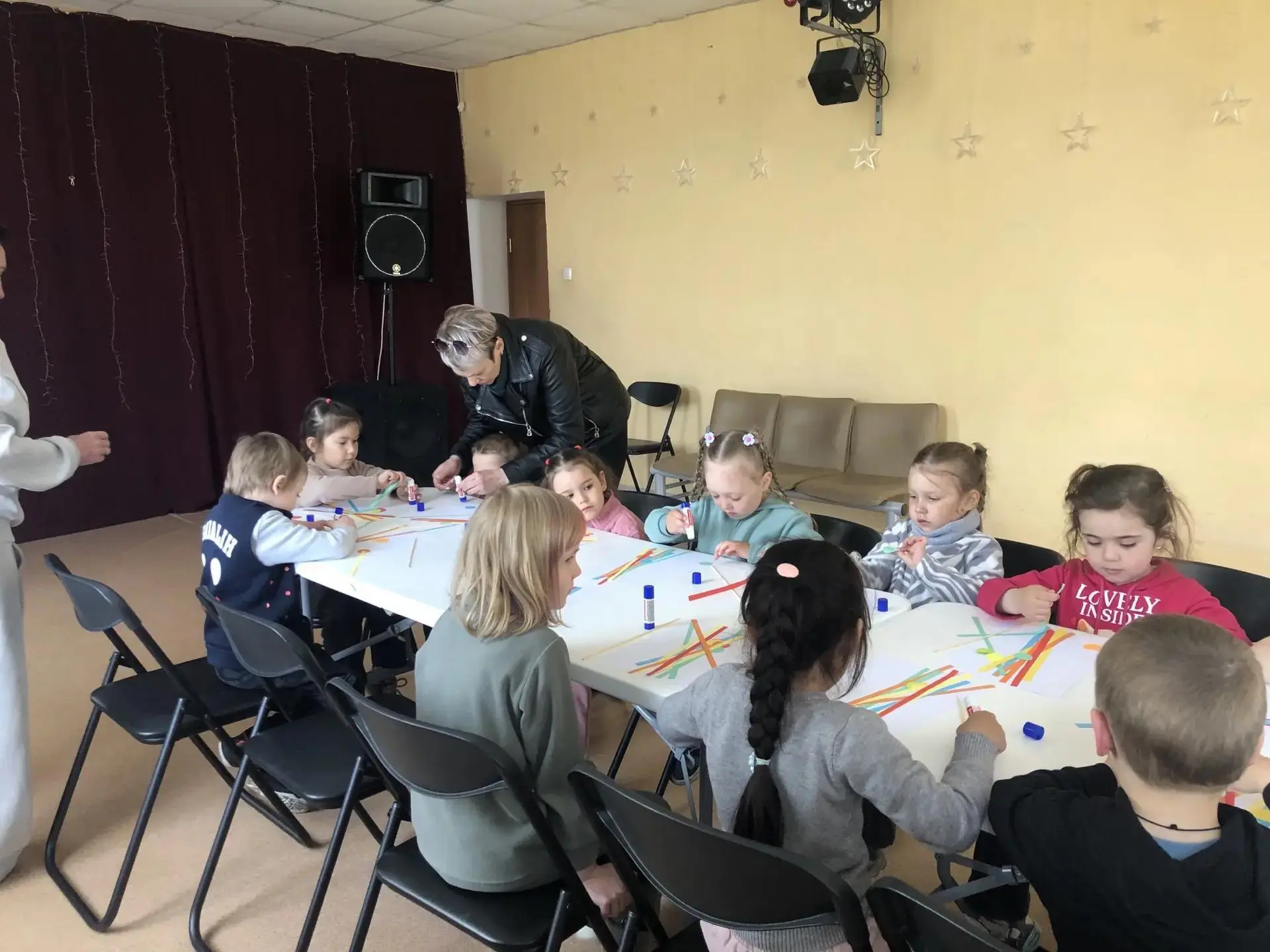 Как здорово проводить время вместе! 10 июня в РДК г. Макарова состоялись игровая програ...