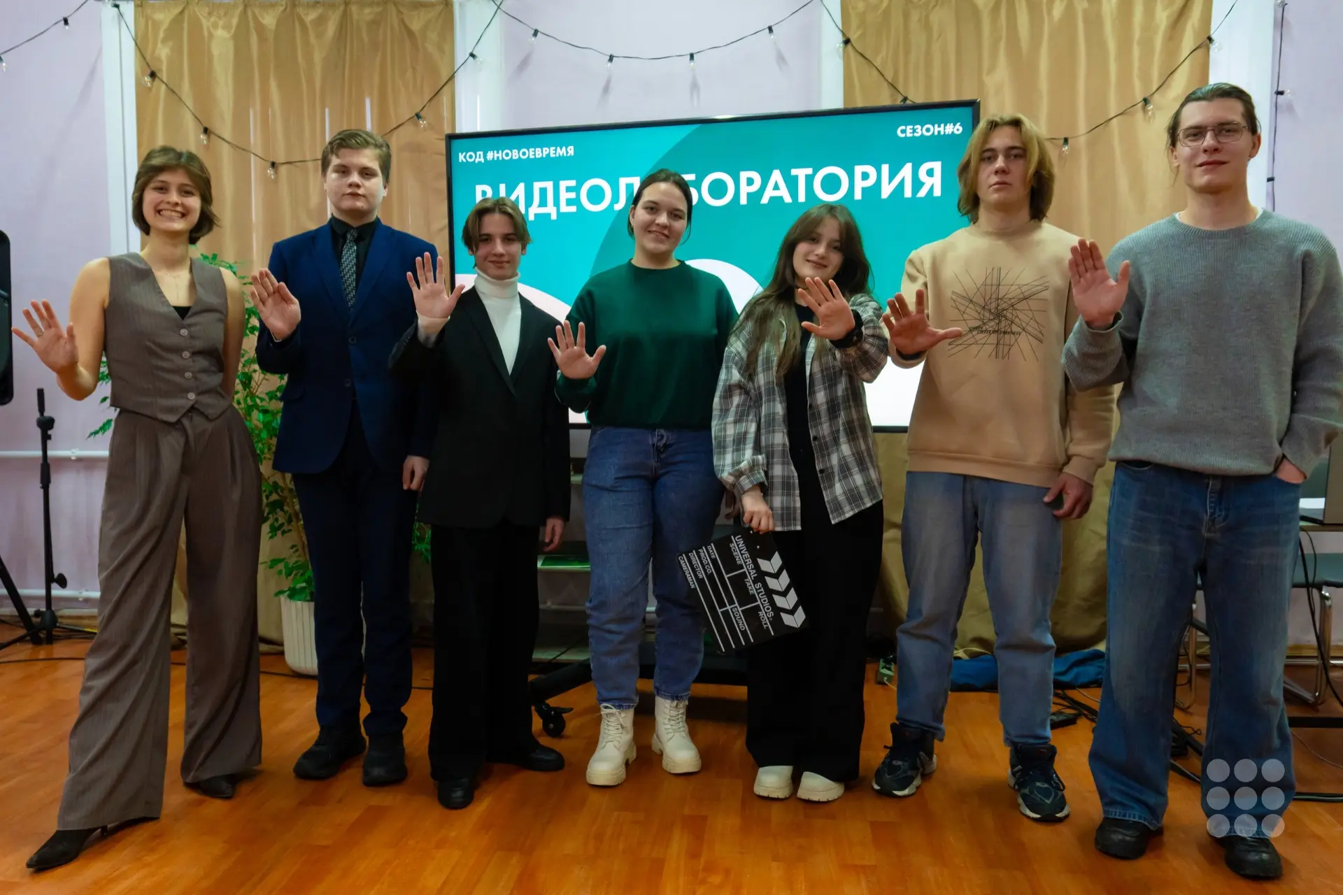 ВИДЕОЛАБОРАТОРИЯ «КОД»: ЭСТЕТИКА КАДРА И МУЗЫКИ – БУДУЩЕЕ В КЛИПАХ! 🎥🎬✨  Сегодня МБОУ СШ №28 окунула