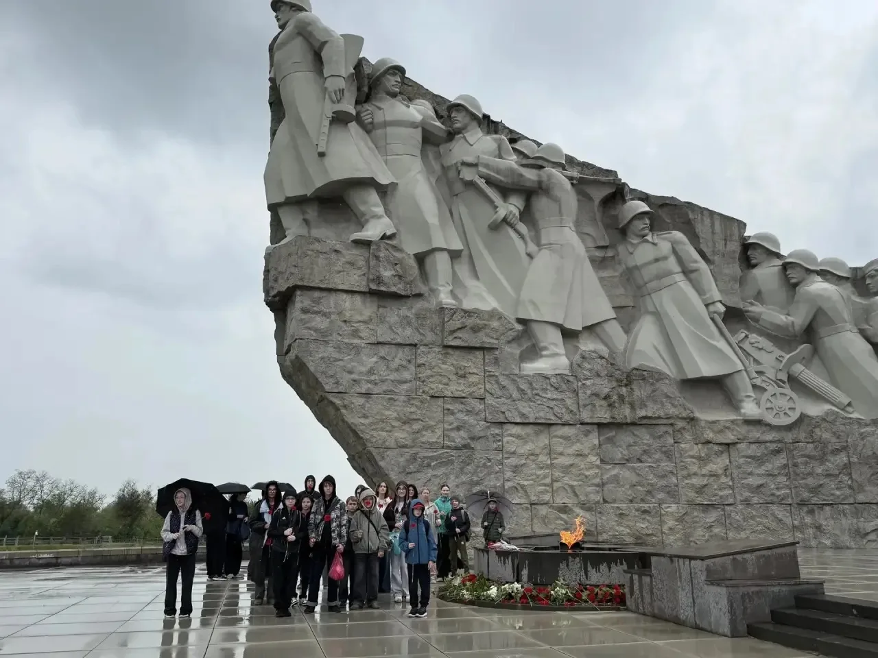 На прошлой неделе учащиеся 5Л, 7К, 8И и 8П классов посетили музейный комплекс  «Самбекские высоты»- 