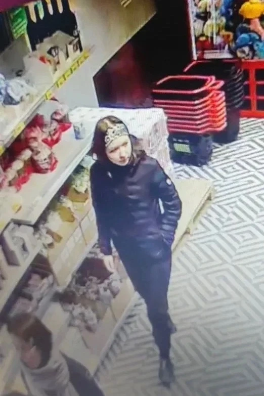 🚨СРОЧНО!!! Розыск человека!!!    Полиция Нягани разыскивает женщину (на фото), ставшую свидетелем пр