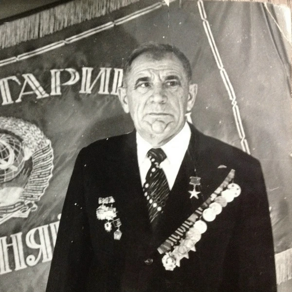 23 июня 1995 года скончался Анатолий Алексеевич Мартыненко (род. 1 июля 1925 г.) - Участник Великой 