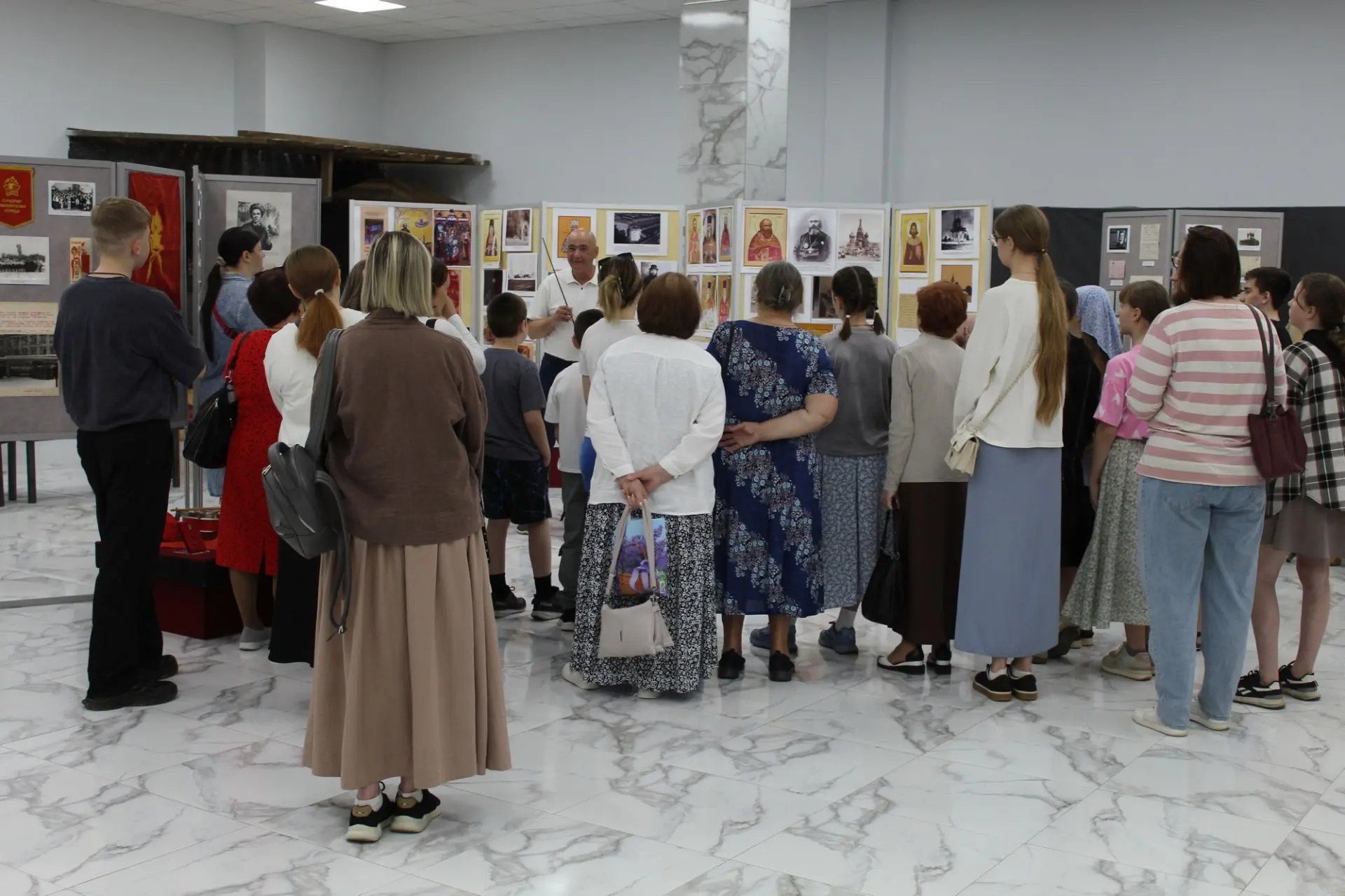 В музее прошла экскурсия для воспитанников воскресной школы и прихожан храма Вознесения Господня. Те