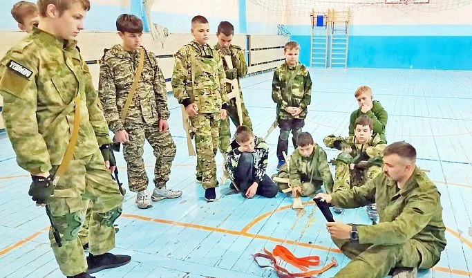 Конаковские юнармейцы прошли цикл тактических занятий в центре «Иволга»
