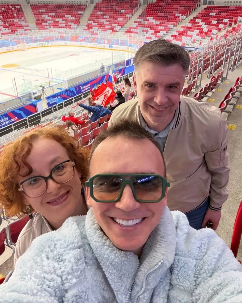 Тёплые воспоминания о #ХоккейФест2026 сохранились и в ваших соцсетях 📲